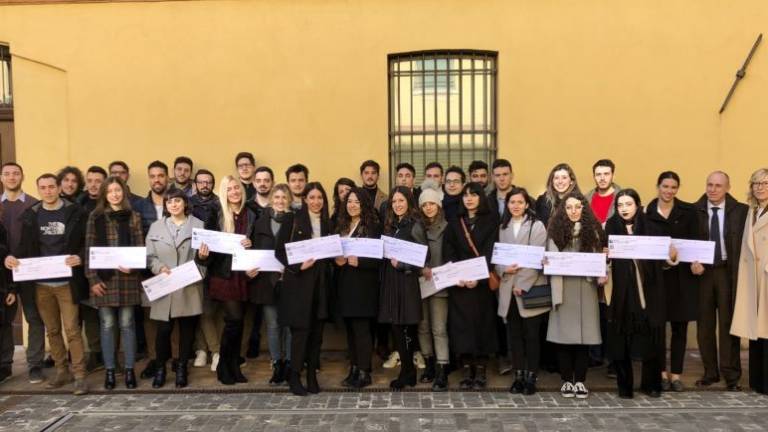 Rimini. Borsa di studio per 36 studenti eccellenti Rimini. Borsa di studio per 36 studenti eccellenti