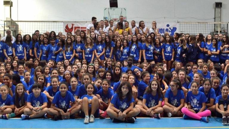 Volley, Pallavolo Faenza e Flying Children: alleanza per la salute dei giovani Volley, Pallavolo Faenza e Flying Children: alleanza per la salute dei giovani