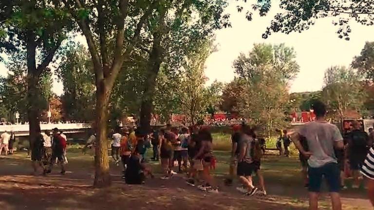 Imola, cresce l’attesa per gli AC/DC. Un flusso continuo di fan all’autodromo. VIDEO Imola, cresce l’attesa per gli AC/DC. Un flusso continuo di fan all’autodromo. VIDEO
