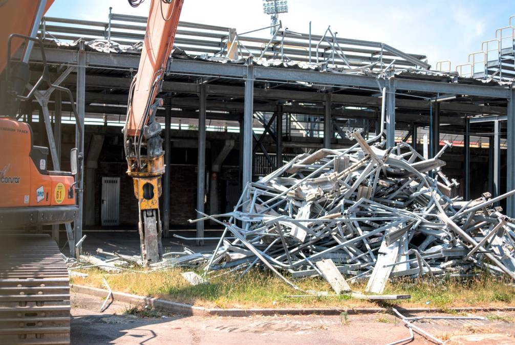 La demolizione dei vecchi distinti (Fiorentini)