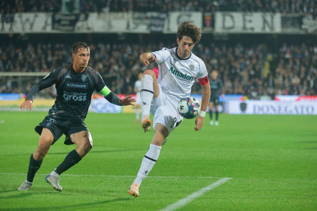 Cristian Shpendi affrontato da Luca Magnino (foto Zanotti)