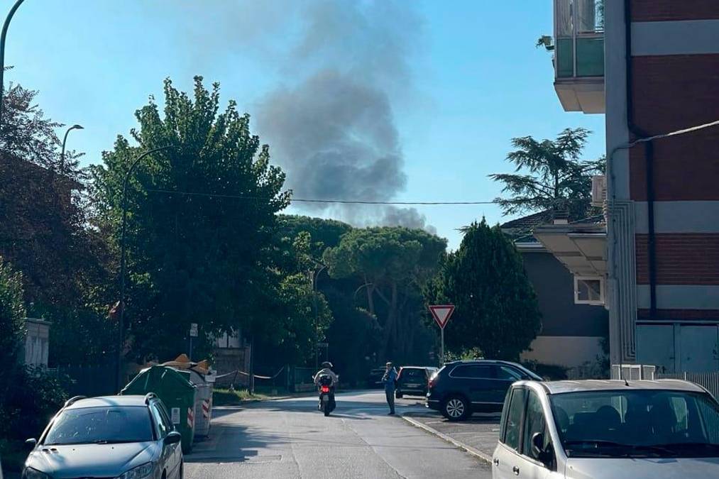Ravenna, incendio in via Rocca Brancaleone, un operaio leggermente ferito - Gallery