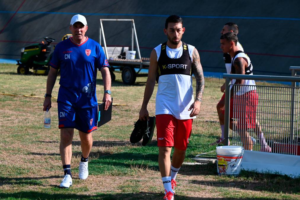 L’allenatore biancorosso Nicola Campedelli con Davide Macrì (Blaco)