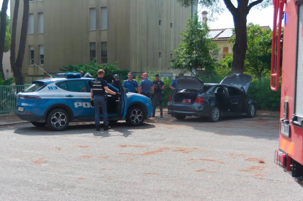 Ravenna, folle inseguimento: urta l’auto della Polizia e viene arrestato - Gallery