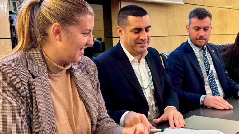 Da sinistra, la presidente della Provincia di Ravenna Valentina Palli, il presidente della Regione Emilia-Romagna Michele De Pascale e il sindaco di Imola e presidente di Anci Emilia-Romagna Marco Panieri