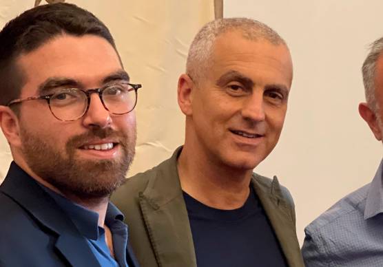 L’assessore allo sport Michele Lari e il sindaco Jamil Sadegholvaad