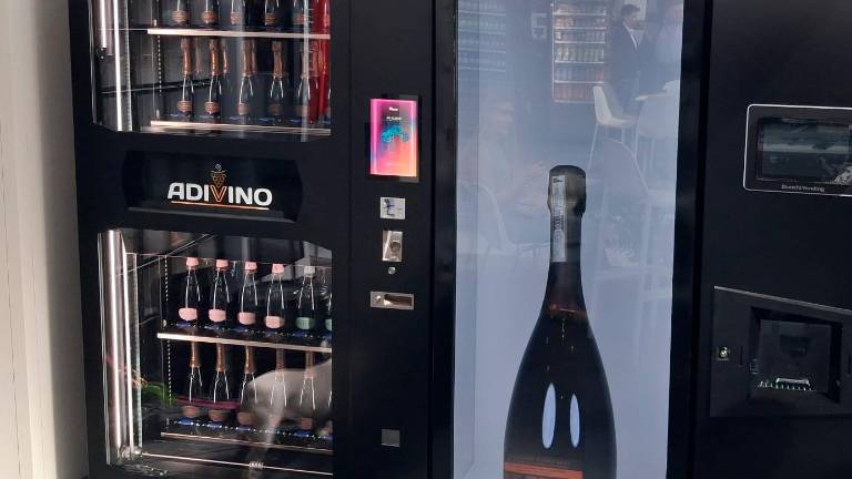 Rimini, tendenze a Venditalia: “In albergo l’aperitivo con il distributore automatico”