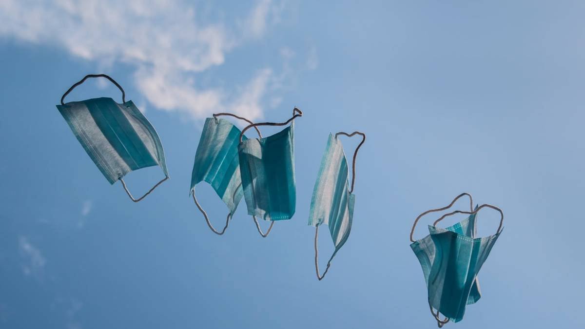 Covid, addio mascherine. L'assessore regionale alla Sanità: Siate responsabili