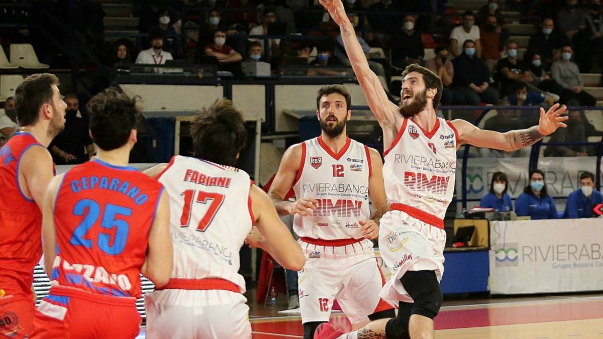 Basket B, la fotogallery di RivieraBanca-Ozzano 76-62