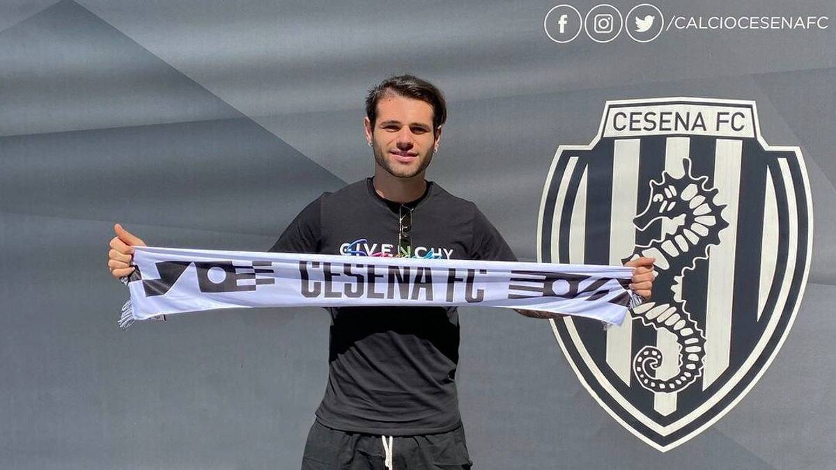 Calcio C,il Cesena ufficializza Pierini: firma fino al 2025 e sceglie il 10