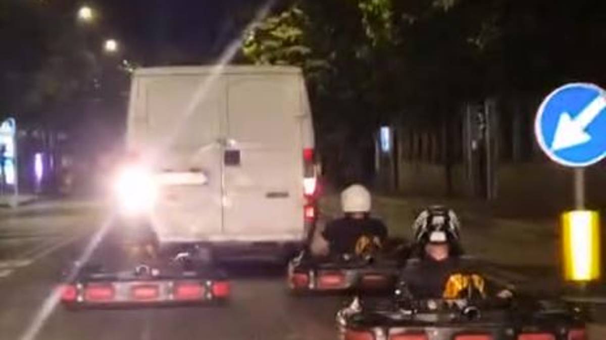 Rimini, rubano go kart e si gettano in modo pericoloso nel traffico VIDEO