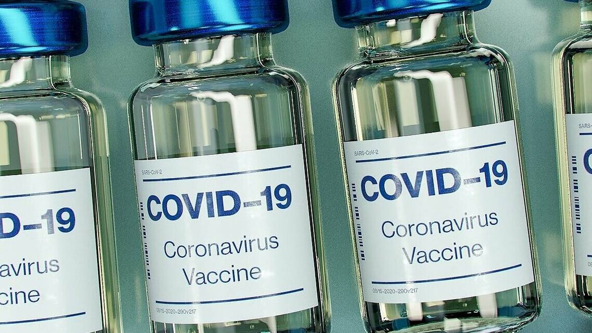 Covid, dalla prossima settimana le prenotazioni del vaccino per gli under 40