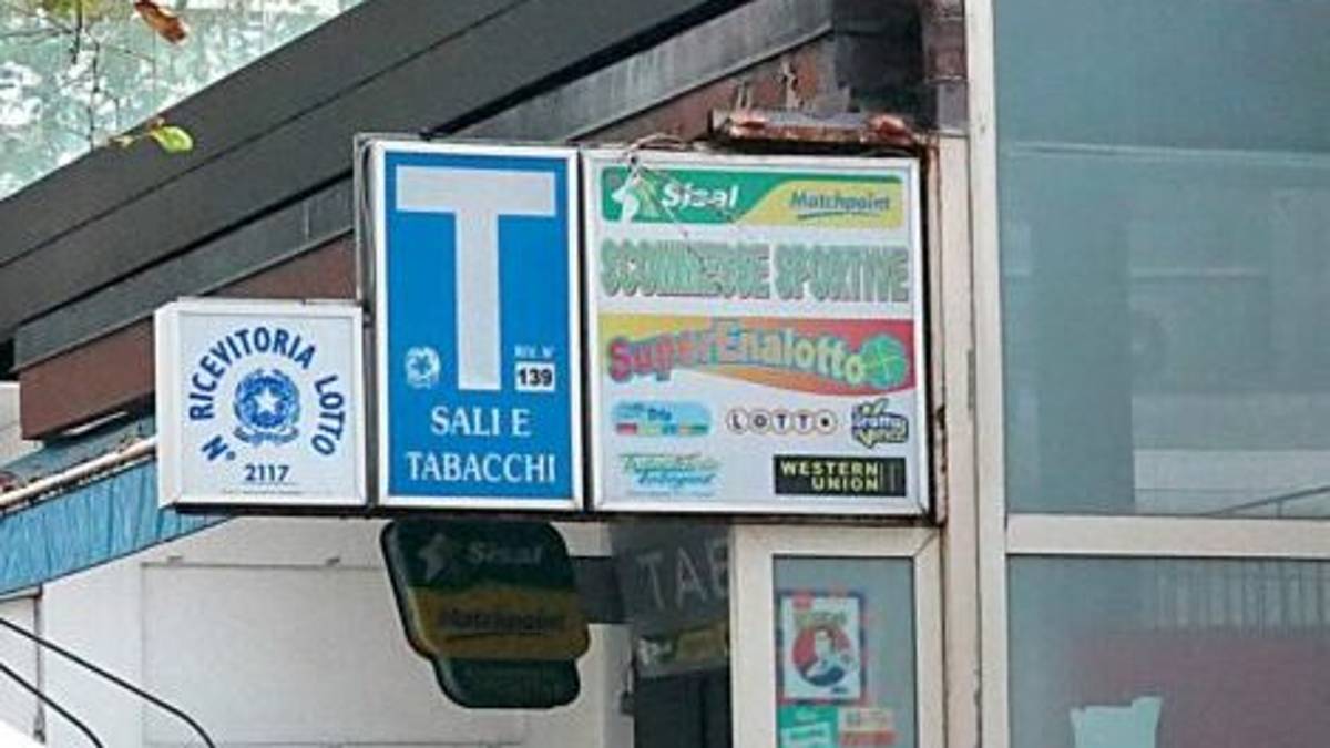 Rimini. Certificati anagrafici in tabaccheria e in edicola