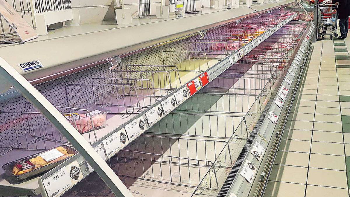 Coronavirus a Rimini «L’irrazionalità ha spinto a svuotare gli scaffali»