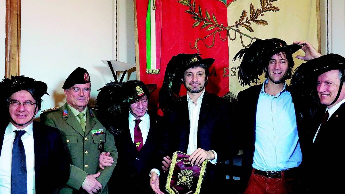 I Bersaglieri abbracciano la città