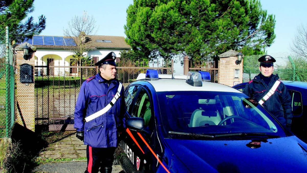 «Ti uccidiamo». Violenta rapina in villa