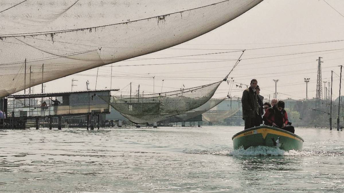 Veleni interrati in mezzo alla Baiona, scatta il sopralluogo degli inquirenti