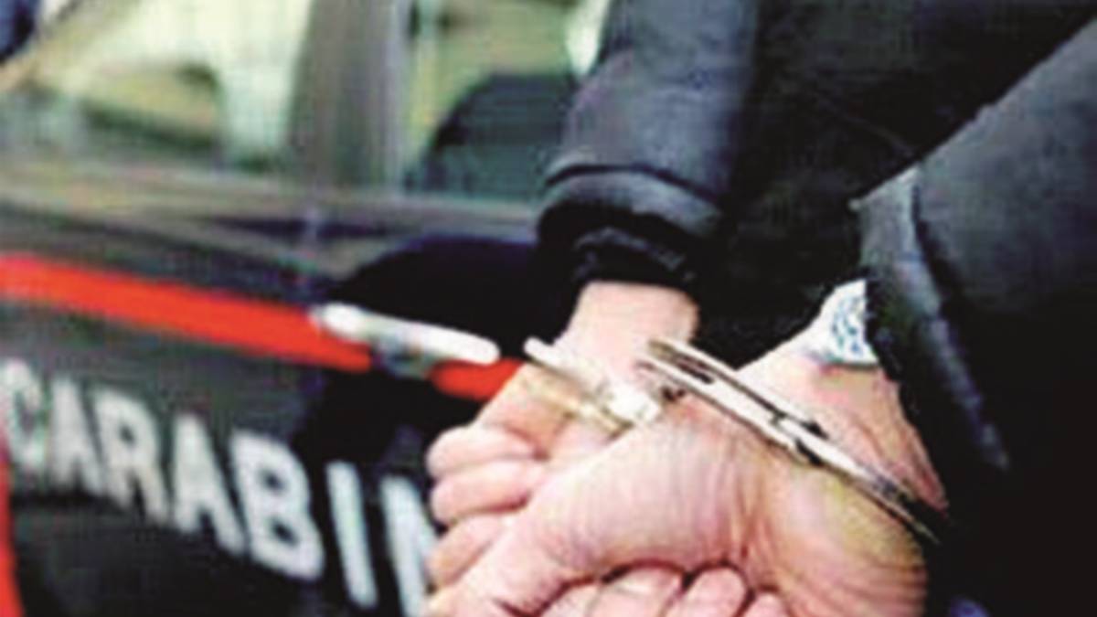 Minacce e violenza sessuale alla compagna: arrestato