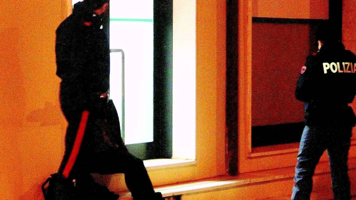 Colpi nei negozi, fermata la sospettata