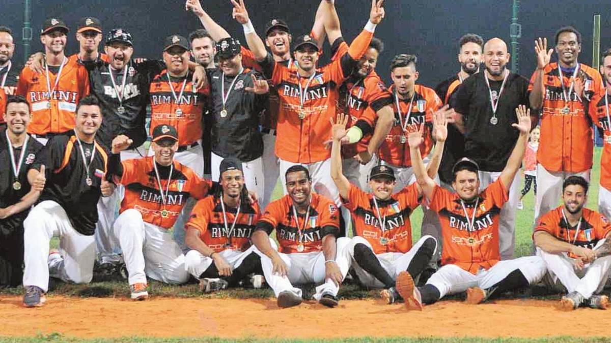 Rimini alza la coppa Italia 2016