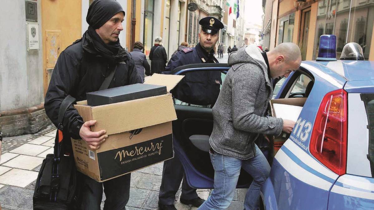 Conclusa la perquisizione nella sede del Cesena