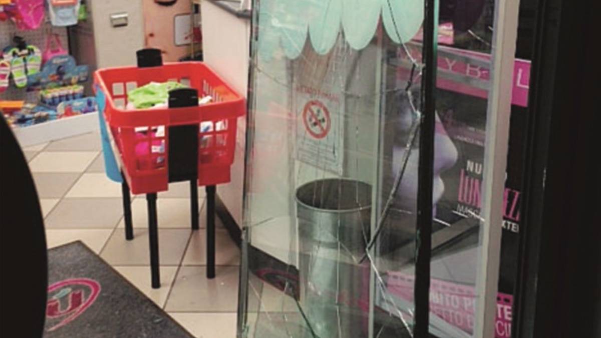 Ore 21.30: spaccata al supermercato