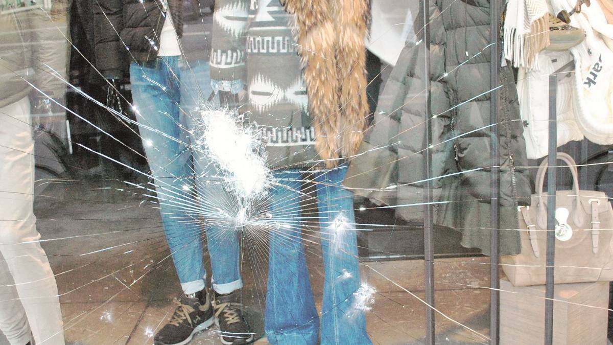 Preso in strada dopo il furto: «Perché rubo? Mi piace farlo»