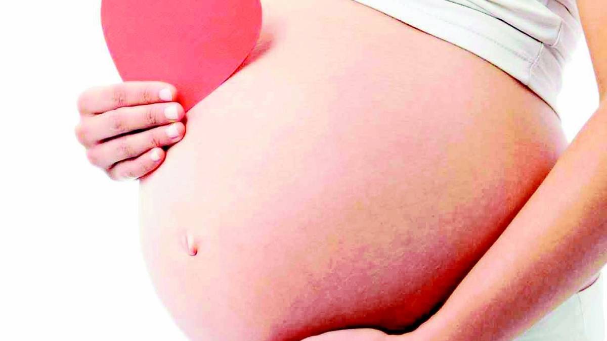 Picchia la compagna incinta di cinque mesi