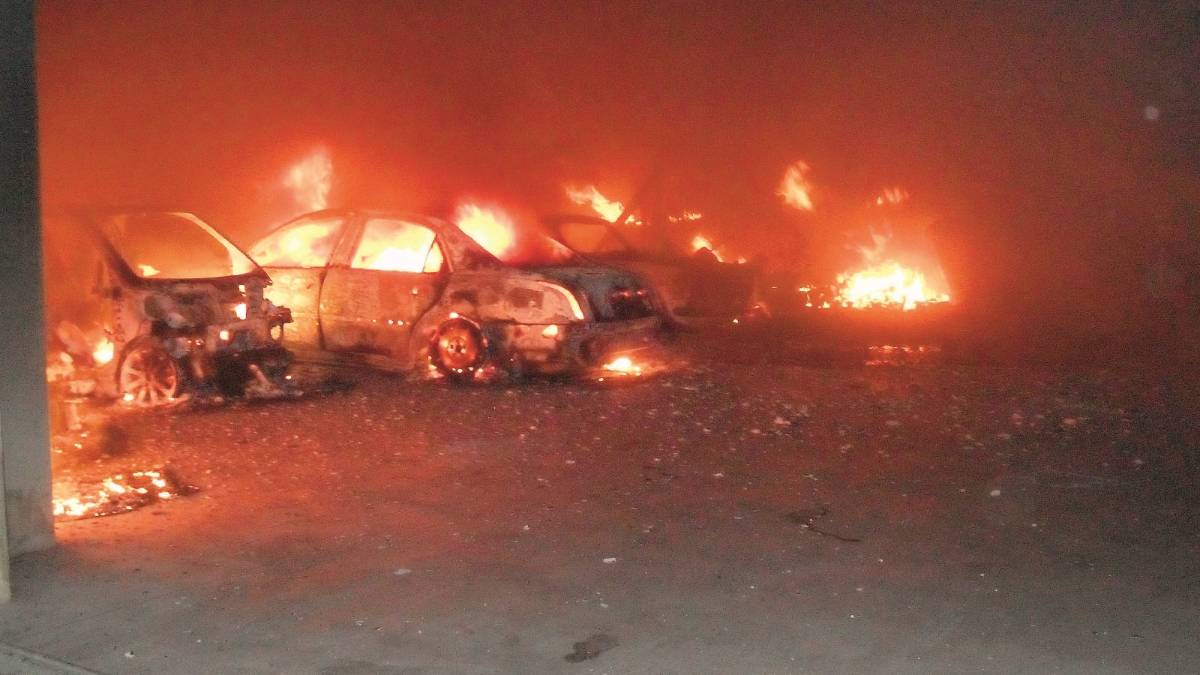 Officina meccanica a fuoco: danni ingenti