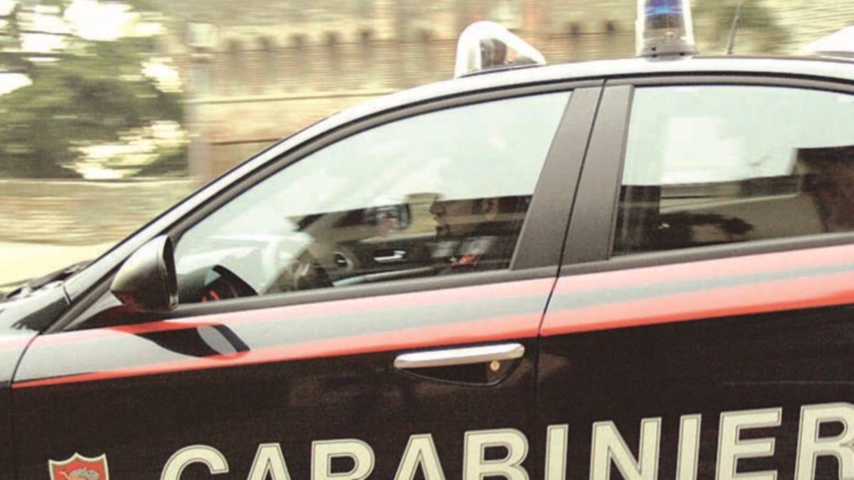 Automobilista fugge dopo l'incidente