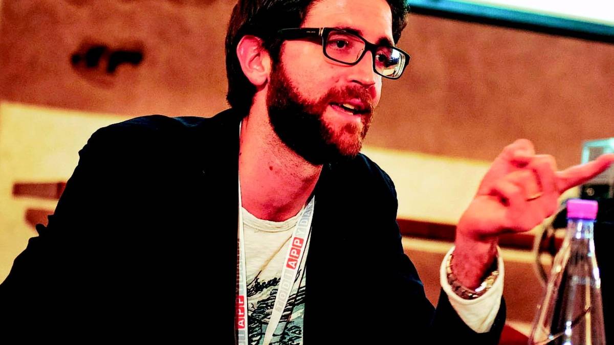 Notti insonni sui social: i ragazzini sono stanchi e poi non vanno a scuola