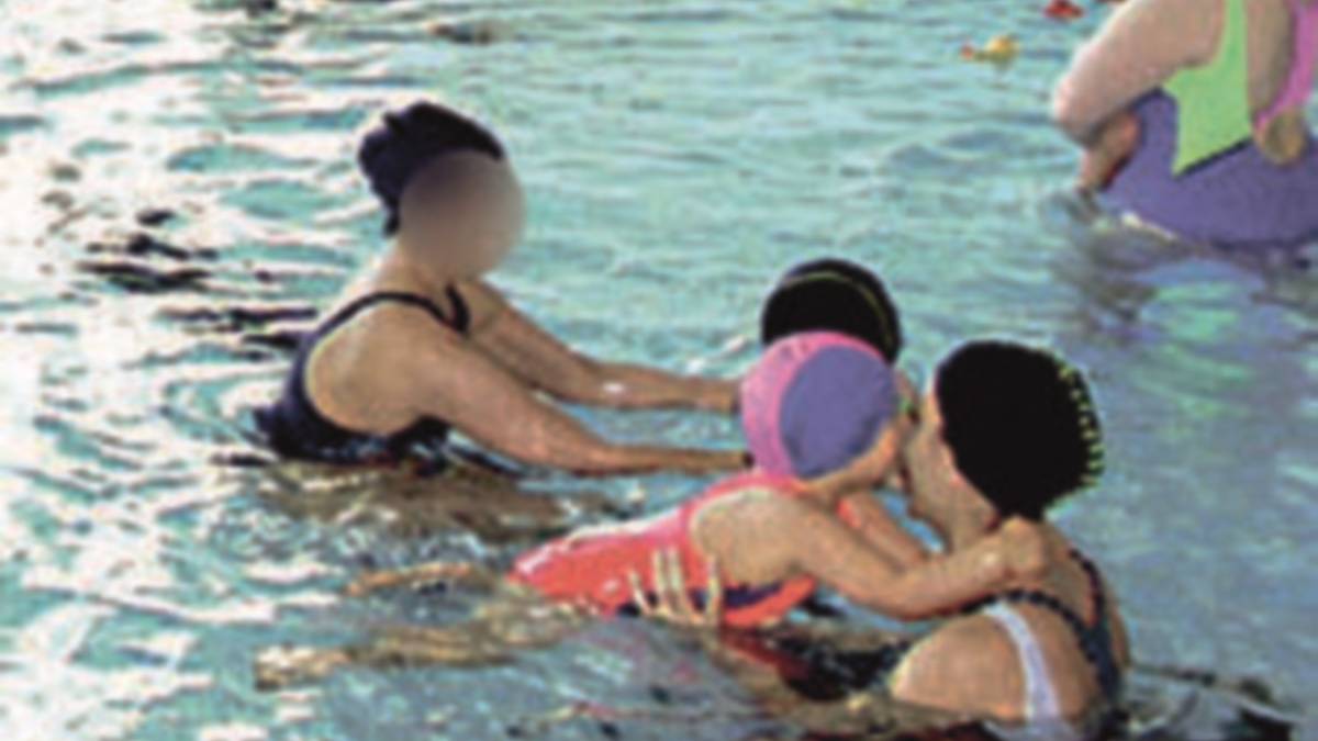 Escrementi in acqua, piscina chiusa per ore