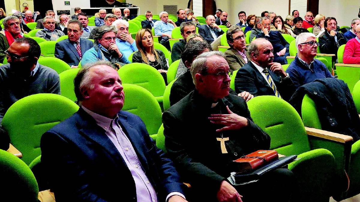 Prima dal Vescovo, poi il Bilancio