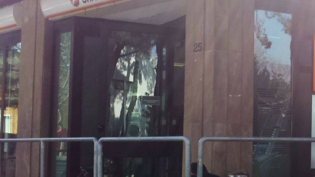 Bancomat fatto saltare in viale Roma