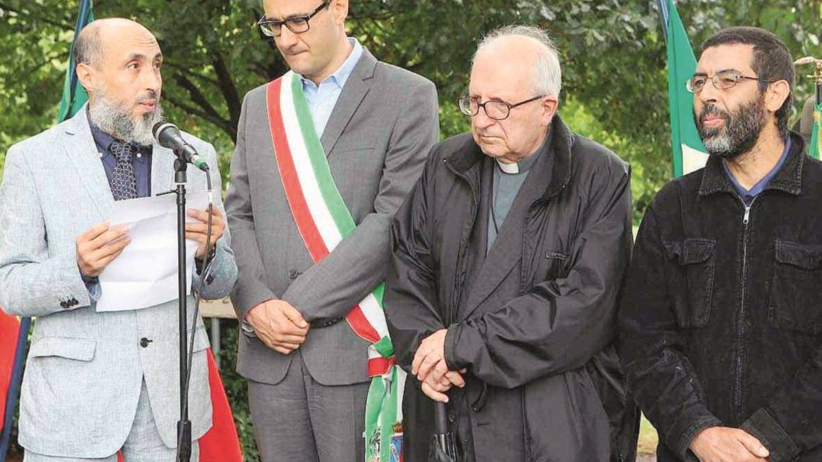 «Il vescovo ritiri le sue parole inopportune»