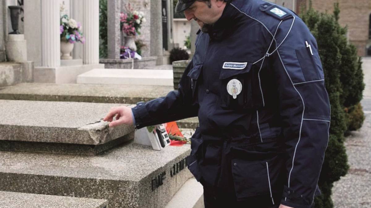 Telecamere contro i furti al cimitero di Sant'Andrea in Casale