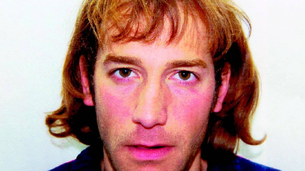 Omicida scortato nell'edificio in disuso: si uccide