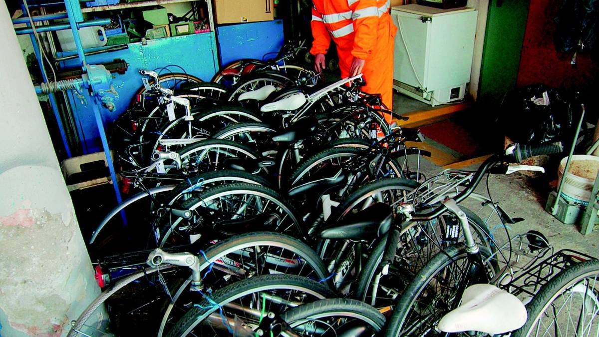 Trovato un deposito di bici rubate