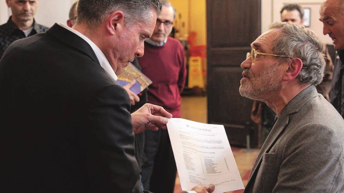 Sulla E-45 tensioni all'incontro per le firme