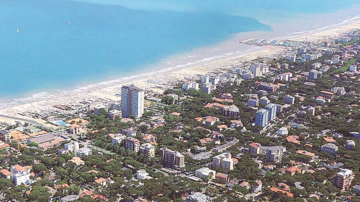 «Chiudere gli hotel fuori mercato»