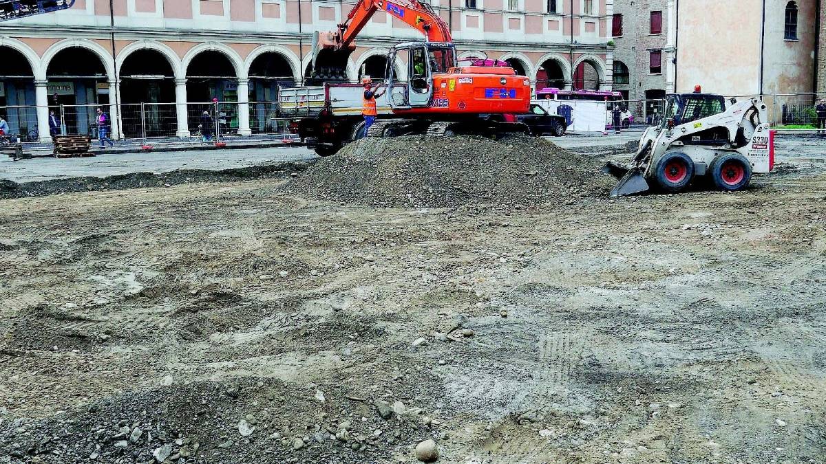 Piazza della Libertà: via agli interrogatori