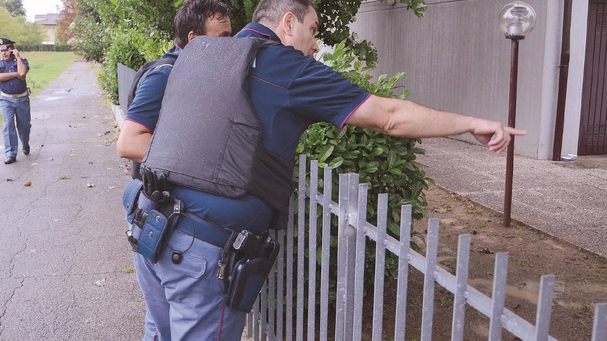 Due arresti per il benzinaio accoltellato e rapinato