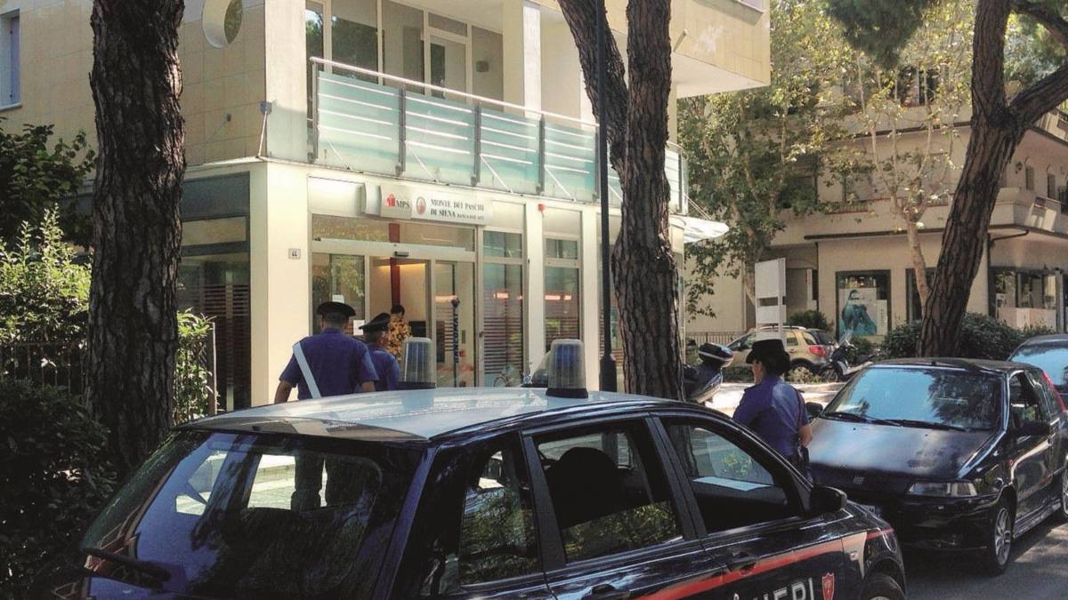 Tenta il colpo in 4 banche: arrestato