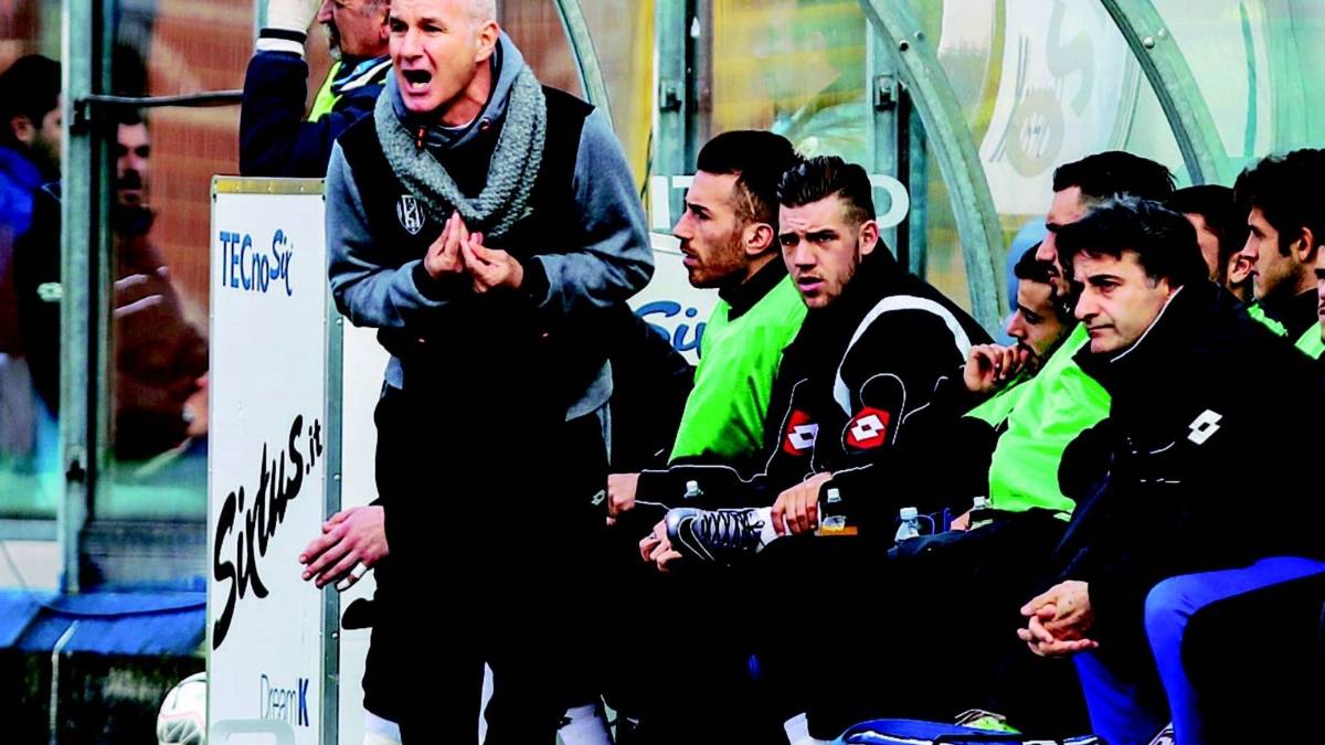 Il Cesena avanti con Drago fino al 2018