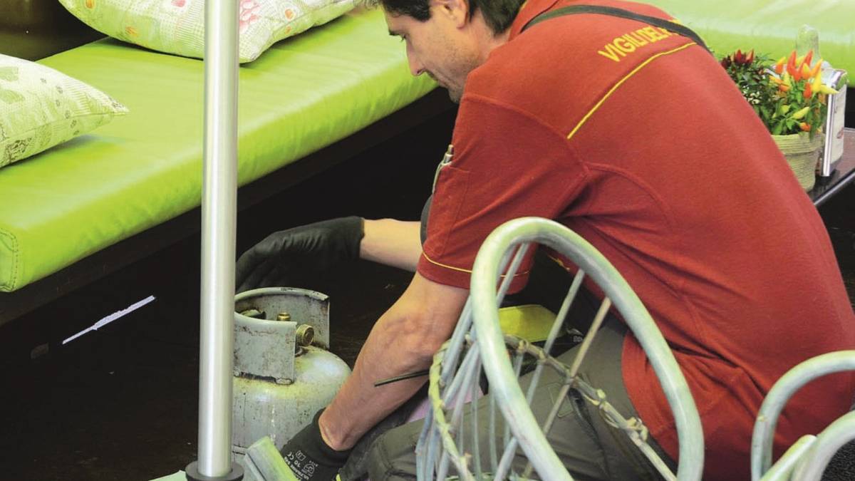Zaino sospetto, allarme in centro