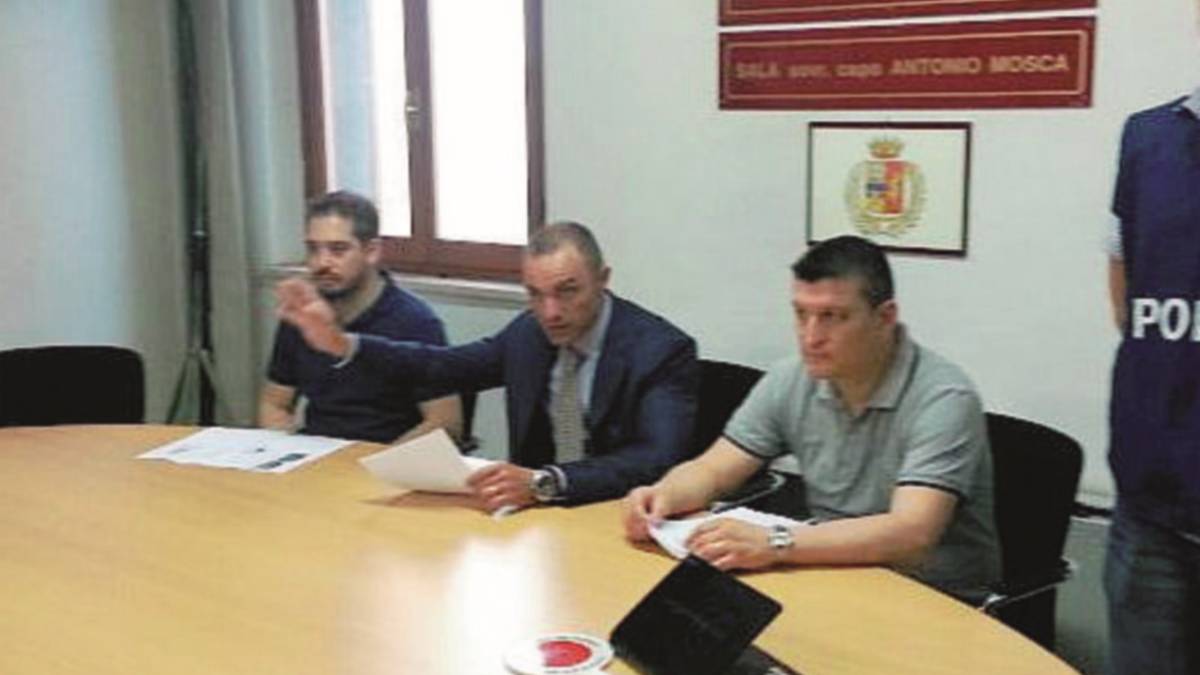 Trasformano i biglietti del metro in bancomat