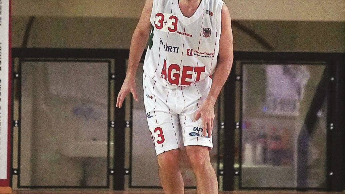 Esposito fermo almeno tre settimane