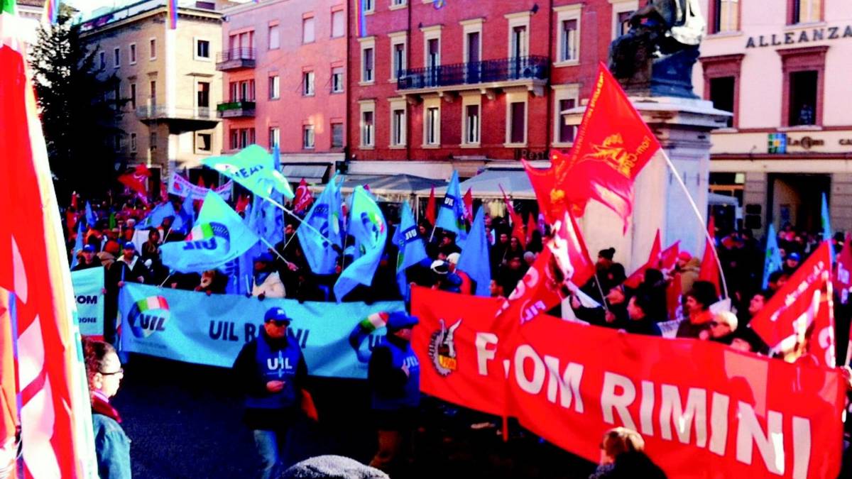 Contro il Jobs Act sfilano in duemila