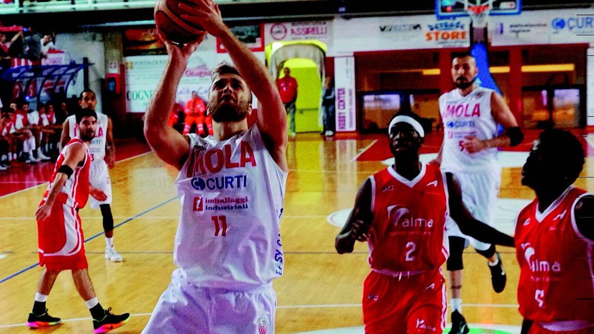 Basket, denunciati sette tifosi dell'Andrea Costa