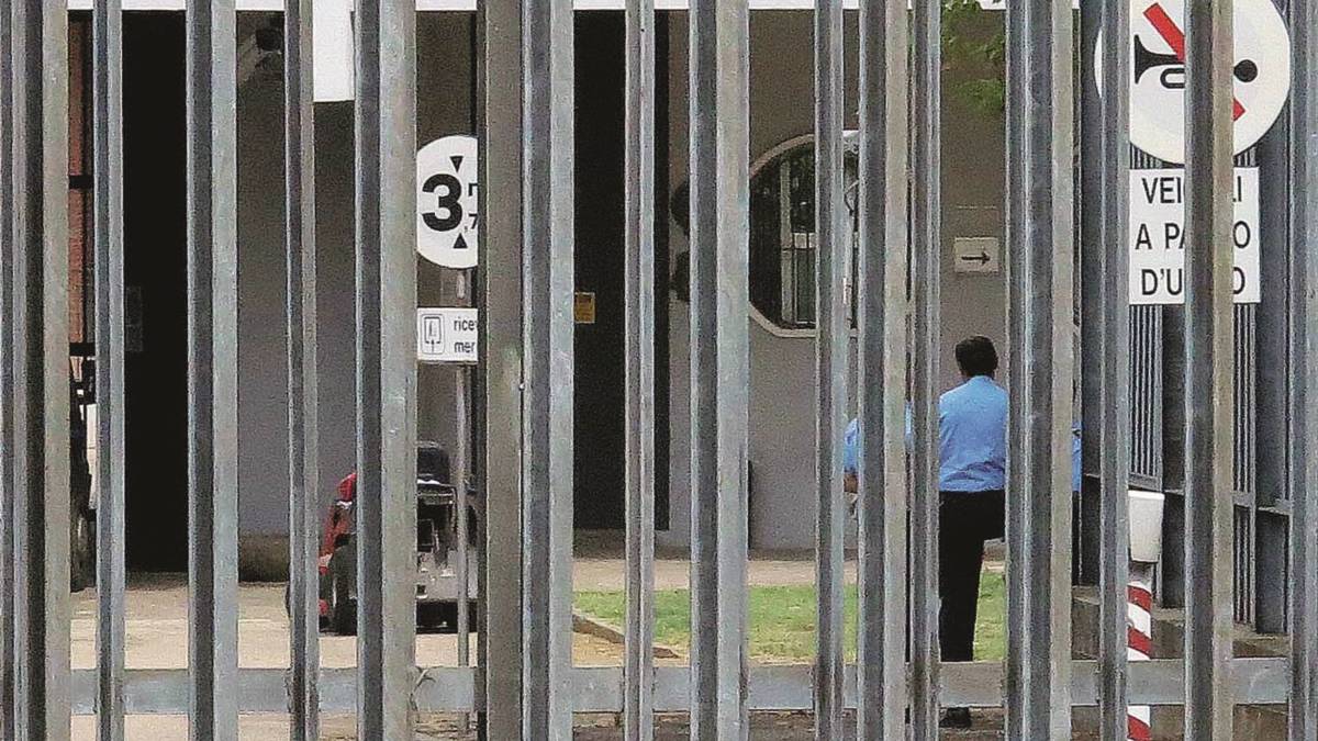La garante: «I detenuti chiedono cibo da fuori»